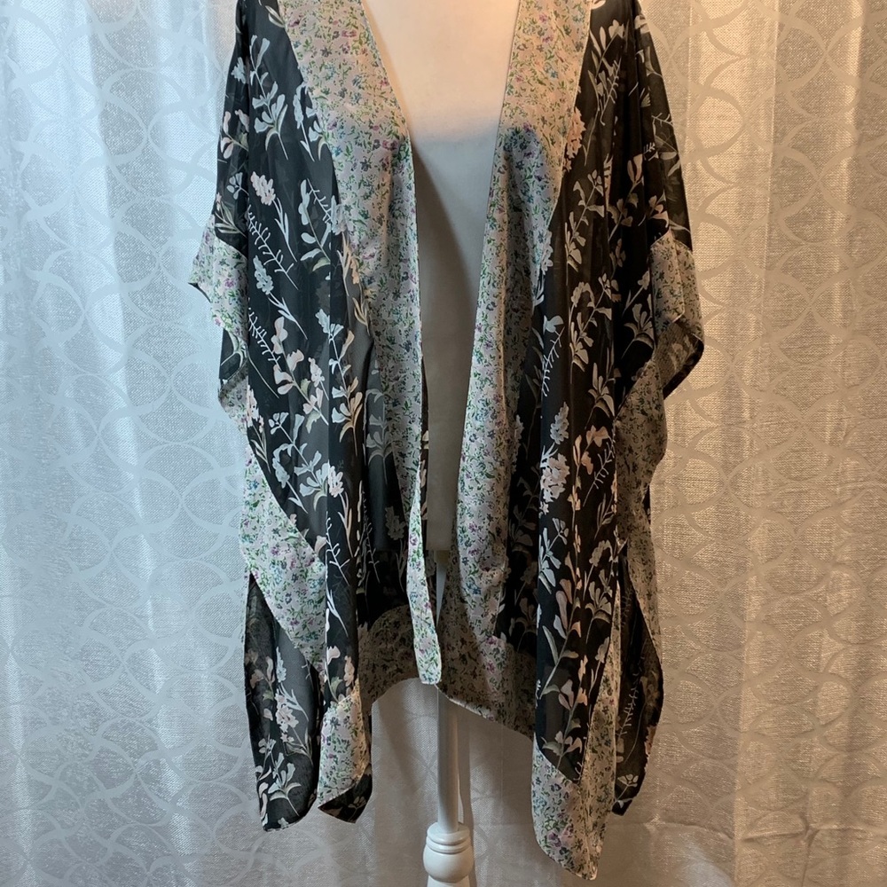 Simply Noelle Sheer Wrap